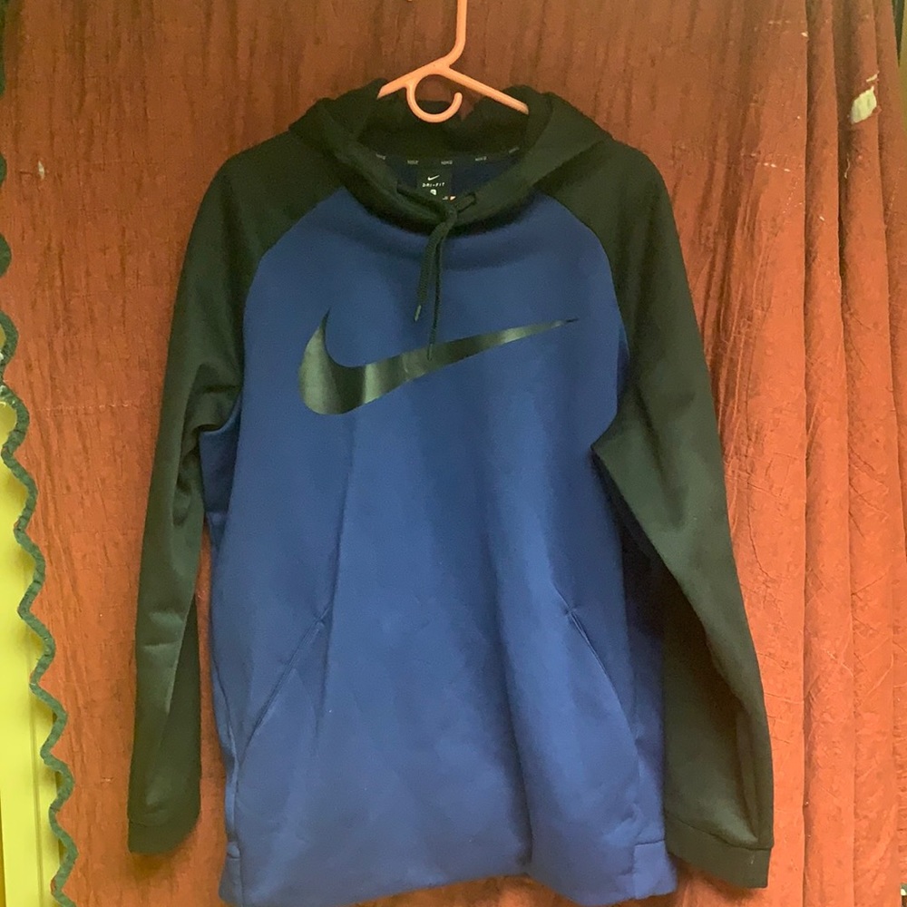 Nike Dri fit Hoodie fleece inside